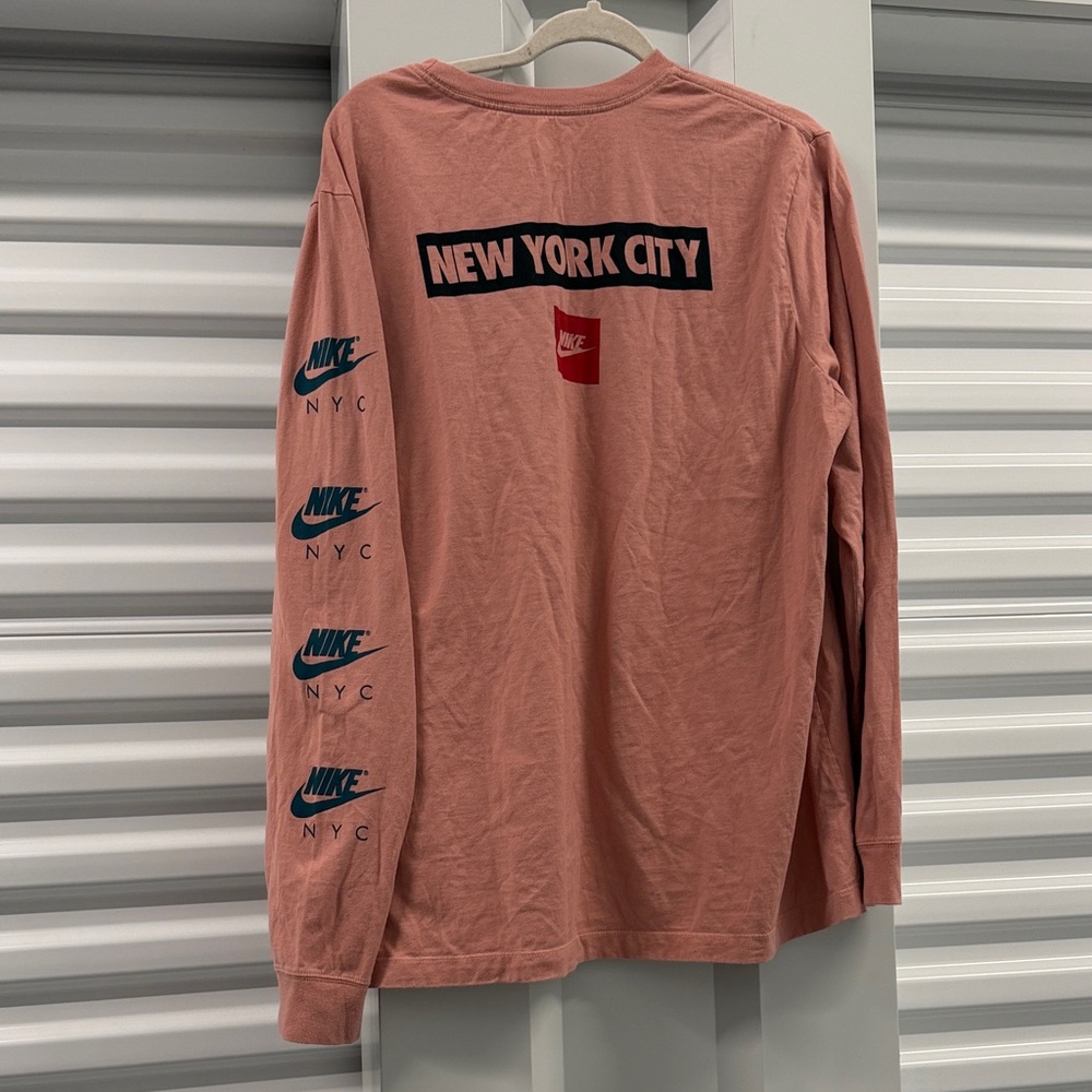 Nike Dusty Pink Long Sleeve Tee with NYC Graphic - Picture 2 of 2